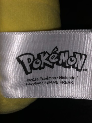 Pikachu Plüsch Halloween Hexe Kostüm Hut Jazwares Pokemon 10 Zoll - Bild 4 von 4