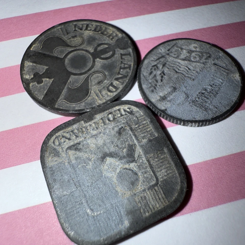 Netherland 1943 1 Cent, 1941 2 1/2 Cents And 1942 5 Cent - Image 2 of 2