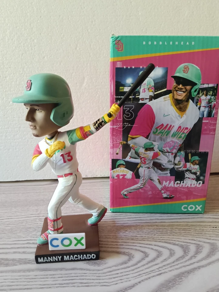 Bobblehead de béisbol City Connect MLB de los Padres de San Diego Manny Machado #13 2023 nuevo en caja Foto 4 de 4