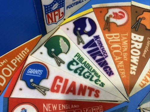 Vintage NFL Football Teams Small Mini Felt Pennants 4" X 9" Lot 18 - Picture 4 of 9