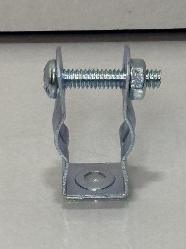 Gancio per condotto 1/2" con bullone e dado per condotto EMT, IMC, PVC, RMC (Qtà - 188) - Foto 3 di 6