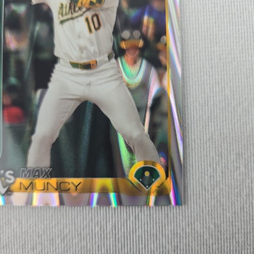 2025 Topps Chrome Max Muncy Ray Wave Refractor RC #221 Oakland Athletics - Picture 4 of 8
