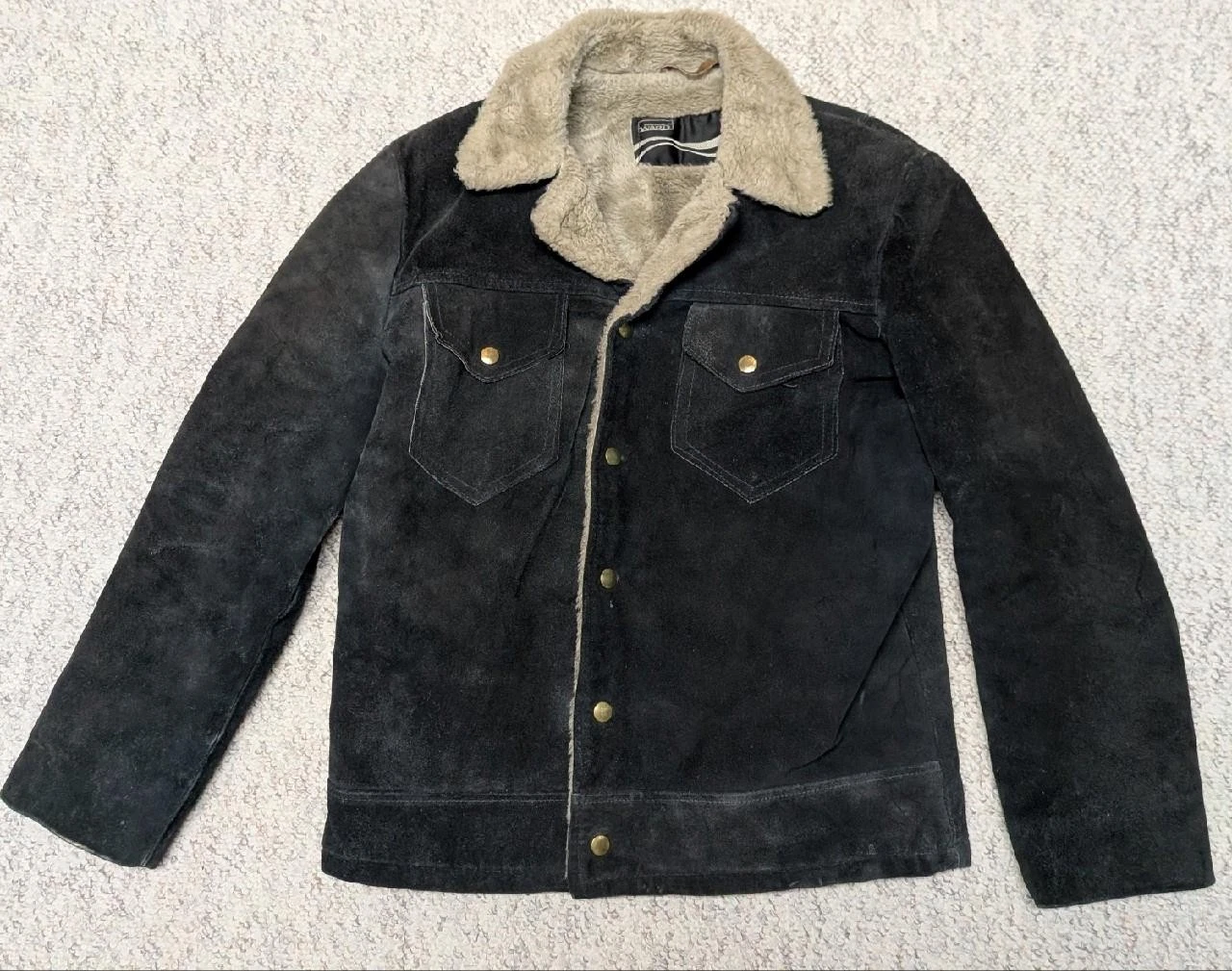 1970s vintage COWHIDE split-suede WESTERN sherpa jacket 38 black TRUCKER cowboy - product detail image 1