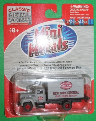 Classic Metal Works Mini Metals 30164 International R-190 NYC RR Express Van
