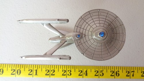 Star Trek Classic Rawcliffe Fine Pewter USS Enterprise 1701-A with Blue crystal - Picture 2 of 8