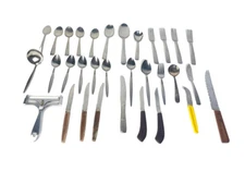 Vintage Mixed Lot of 32 Flatware Silverware Spoons Forks Knifes Craft