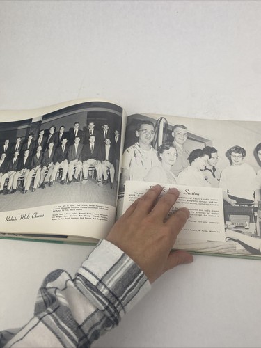 PACIFIC UNIVERSITY OREGON HEART OF OAK 1955 YEARBOOK - Picture 17 of 22