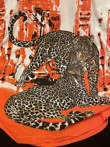 Women's Size M/L Leopard Design Short Sleeve Top Stretch New W/Tag Fashion Wear - Picture 6 of 8