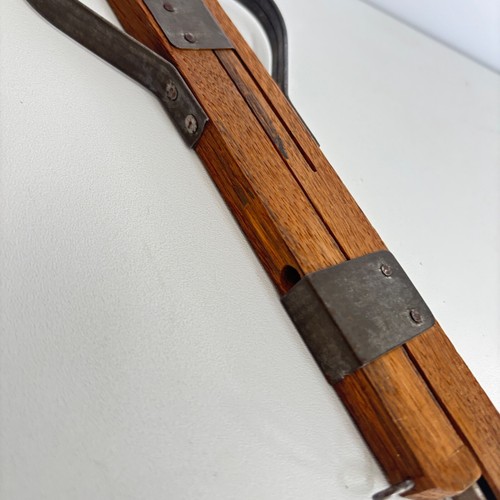Vintage Wooden Rug Shuttle Punch Sliding Needle Primitive Hand Sewing Tool - Picture 3 of 8