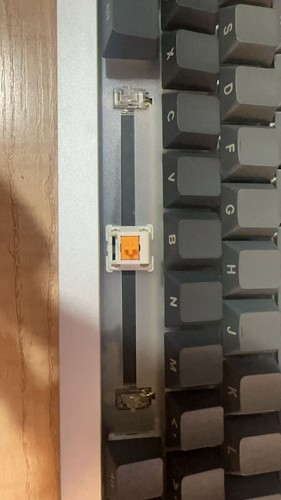 MONSGEEK M1 ALUMINUM GOLD case W/ GOLD STABLIZERS , GLORIOUS PANDA SWITCHES - Picture 4 of 5