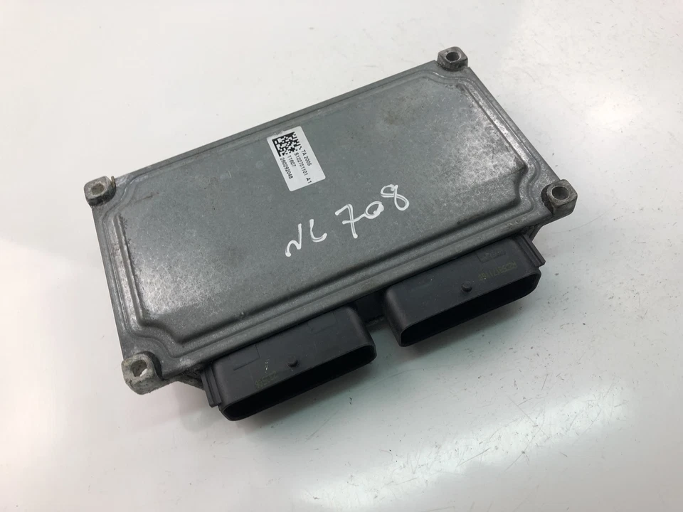 RENAULT SCÉNIC II JM0/1 Engine Control Unit ECU 8200676160 2005 18036799 - Immagine 2 di 4