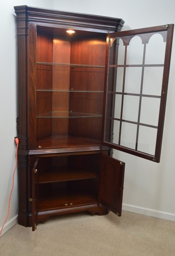 Councill Craftsmen Mahogany Corner Cabinet - Picture 10 of 12