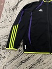 Foto 10 di 17