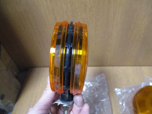 2PC WESBAR 4-1/4" ROUND AMBER PEDESTAL INCANDESCENT TAIL LIGHT PART#W802652 NEW - Picture 3 of 8
