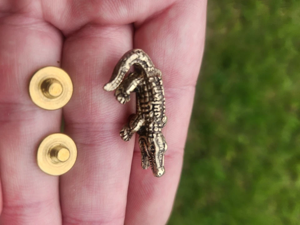 Alligator  Concho leather accessory bronze  bag jacket shoes belt cuff bracelet - Image 3 of 4