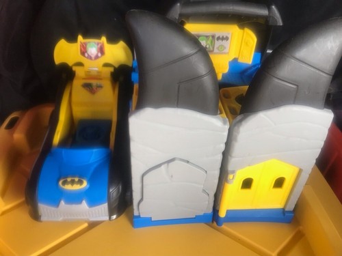 Fisher Price Little People Batman Cave LOT w/ Bat Mobile Batgirl, Robin, Batman! - Picture 13 of 20