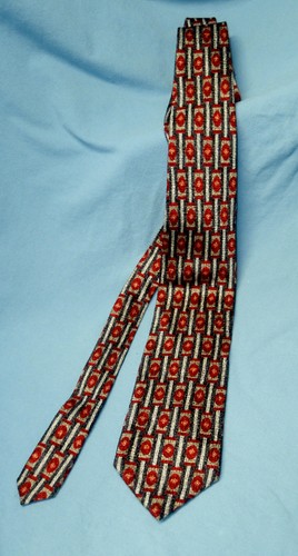 Corbata roja Biella negra Italia hecha a mano Britches of Georgetowne 100 % seda   - Imagen 8 de 10