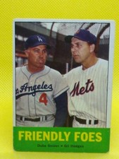 1963 Topps #68 Friendly Foes Duke Snider / Gil Hodges