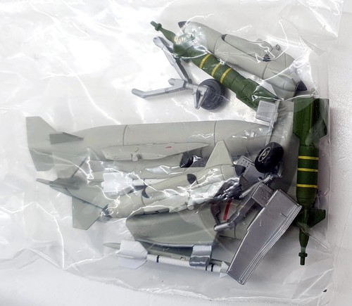 Corgi 1/72 Scale AA33606 - Panavia Tornado GR4A No 13 RAF Marham Norfolk - Picture 5 of 7