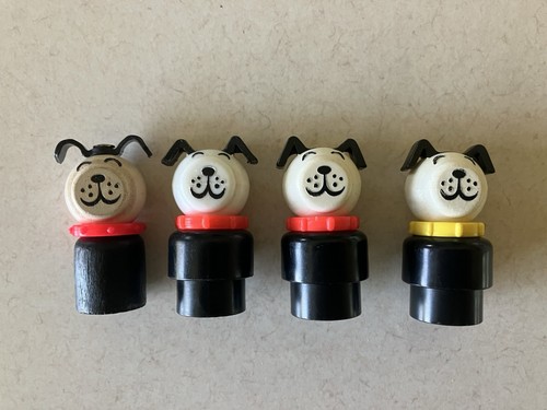 KONVOLUT 4 VINTAGE FISHER PRICE LITTLE PEOPLE HUNDE HUND HOLZ KUNSTSTOFF SCHÖN!