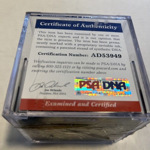 Jason Giambi Signed Baseball With Cube . PSA/DNA - Picture 2 of 4