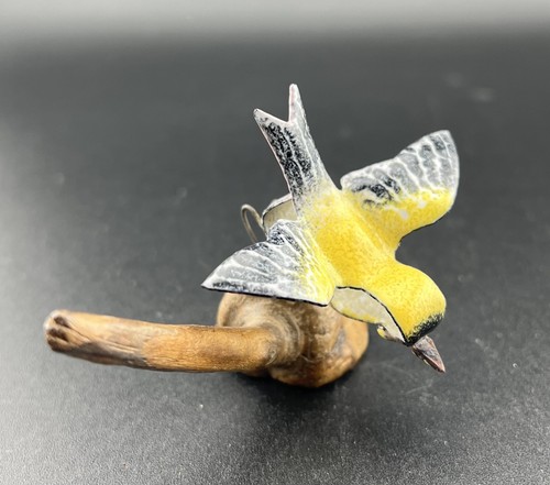 Scultura vintage normanna Brumm cardellino smalto su rame uccellino su legno burl firmata - Foto 11 di 19