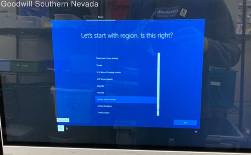 Dell All-In-One Inspiron 3475 (AMD A9, 500GB HDD, 8GB DDR3, Windows 10) PICK UP - Picture 2 of 12