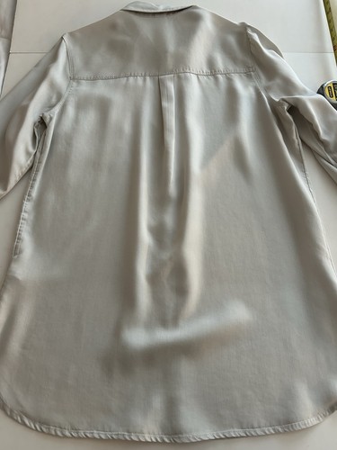 Old Navy Womens' The Classic Button Down Shirt, Tencel ~ LT ~ Light Gray, EUC - Picture 7 of 9