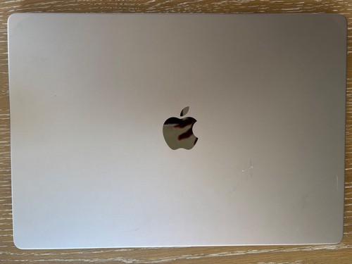 2021 Apple MacBook Pro 16-in + Touch ID 16GB A2485 *READ DESCRIPTION/SEE PHOTOS* - Afbeelding 4 van 9