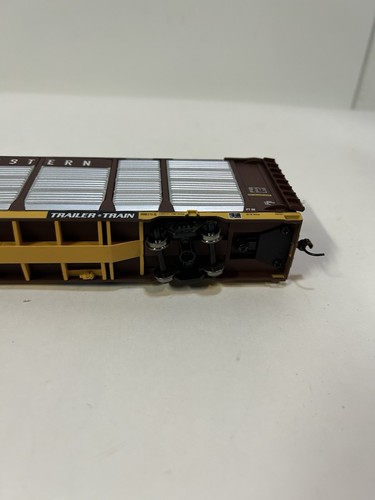 Walthers HO 89' Enclosed Auto Carrier CP RAIL #907644 - Picture 3 of 8