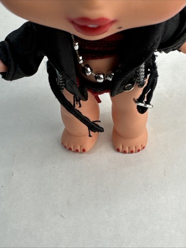 Bratz Roxxi Dolls Twiins 2004 (5”tall) - Picture 4 of 7