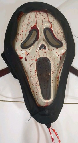 EUC Vintage Scream Movie Ghost Face Bleeding Mask w/Heart Blood Pump Halloween - Picture 10 of 10