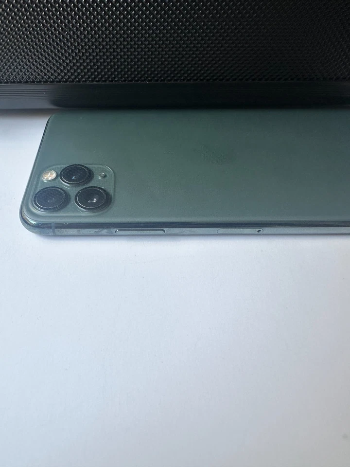 Apple iPhone 11 Pro Max - 256GB - Space Grey (Unlocked) A2218 (CDMA + GSM) - Image 3 of 4