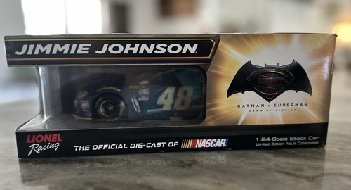 Jimmie Johnson 2016 Superman 1:24 NASCAR pressofuso - Foto 1 di 8