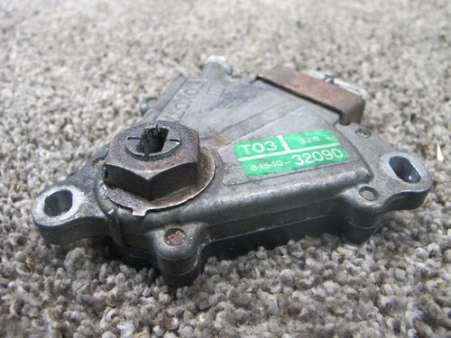 1992-1994 Lexus ES300 Neutral Start Safety Switch 84540-32090 OEM - Picture 4 of 11