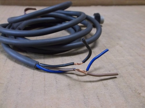 E2F-X2E1 Omron NEW Proximity Switch Sensor E2FX2E1 - Picture 2 of 4