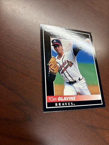 TOM GLAVINE 1992 Pinnacle #75 Baseball Card Near Mint Condition Free Shipping - Picture 5 of 10