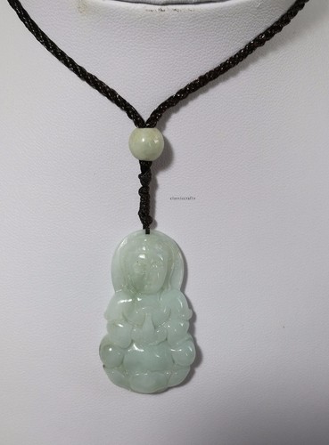 Genuine A grade  green jadeite Jade GuanYin  pendant (Mid size 40X23mm)  - Afbeelding 1 van 1