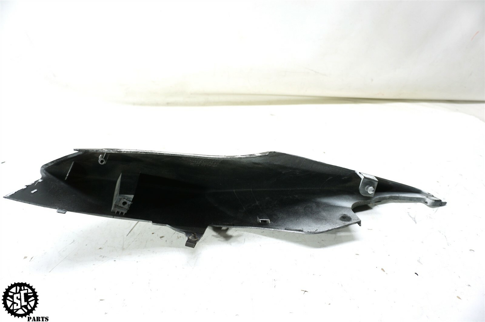 06 07 SUZUKI GSXR 600 750 BACK RIGHT TAIL FAIRING COVER image