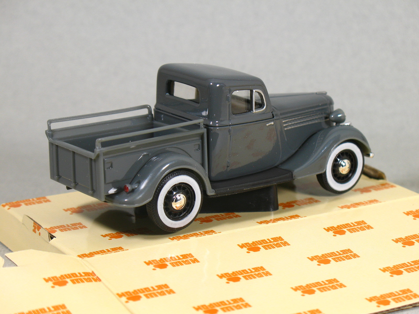 GAZ M1 soviet retro 1//43 Nash Avtoprom H154a
