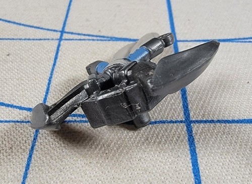 Forraje de utilería Jazwares Fortnite Dual Kama Back Bling escala 4" 1/16 - Imagen 4 de 6