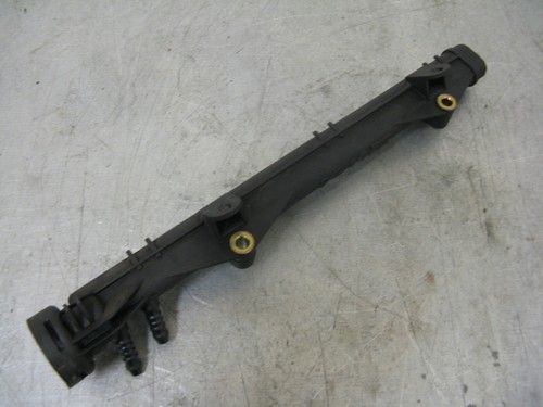 Original Kraftstoffverteiler VW Golf 3 1,6 75 PS AEE 032133319 - Picture 2 of 2