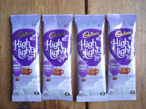 Cadbury Highlights Milk Choc Drinking Chocolate 4 x 11g Sachets SHIPS WORLDWIDE - Picture 5 of 6