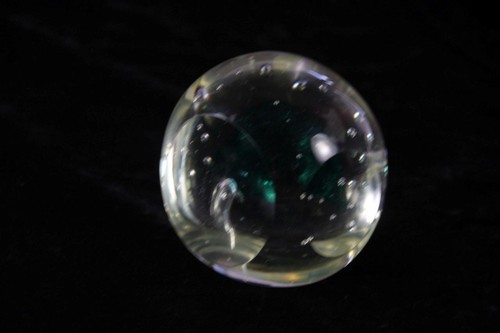 VINTAGE STUDIO ART GLASS BUBBLE GREEN PAPERWEIGHT - Picture 7 of 9