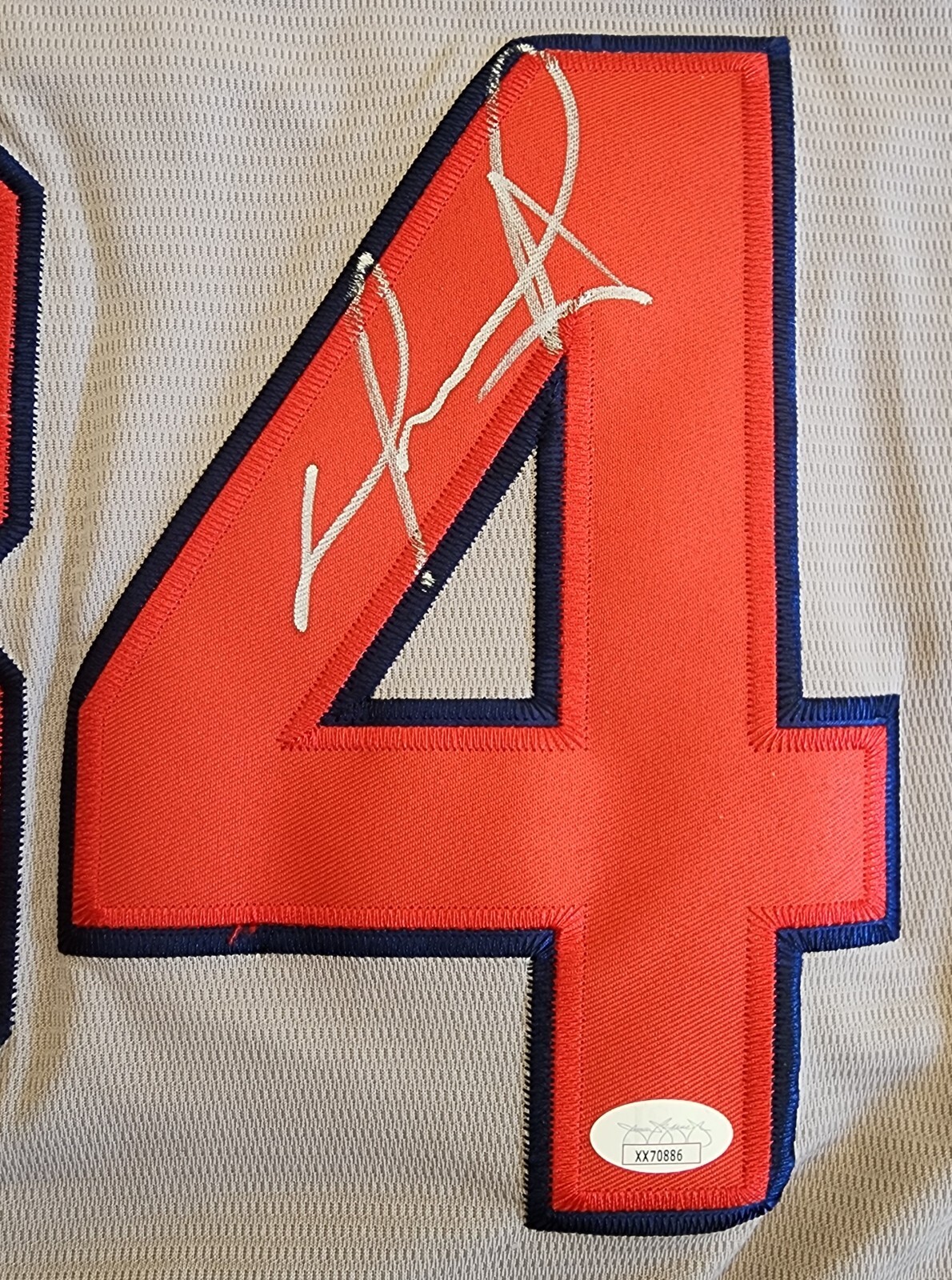 Picture 2 of 4
