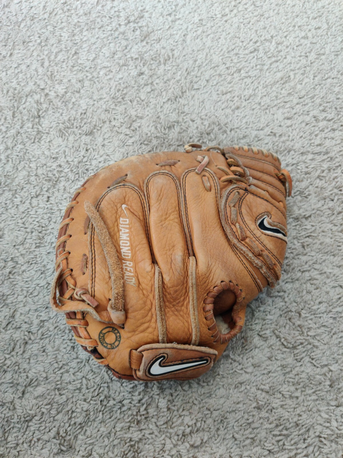 Nike Diamond Ready SDR CMF Full Size Catchers Mitt Glove RHand Throw