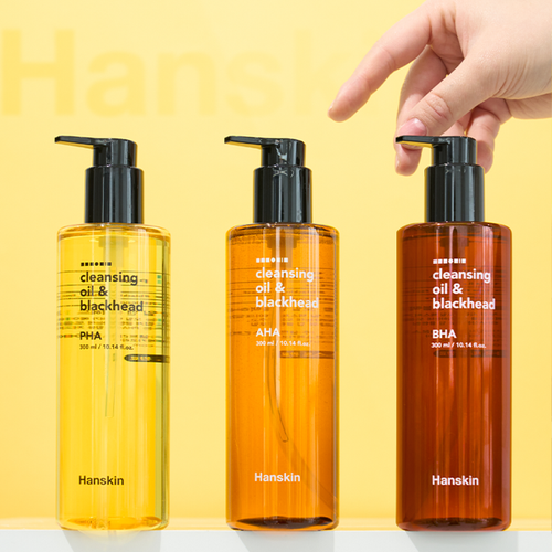 Hanskin Cleansing Oil & Blackhead AHA Dry Combination Skin 300ml Facial Cleanser - Picture 3 of 5