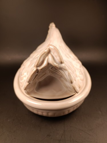 Pottery barn French Hen Butter Dish 12 Days Of Christmas Hen On Nest - Picture 2 of 12
