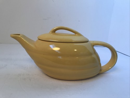 Vintage Yellow Bauer Pottery Tea Pot Aladdin ring Pattern MCM