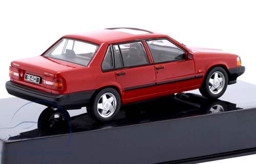 EXCELLENT IXO DIECAST 1/43 1990 VOLVO 940 TURBO IN RED CLC498 - Picture 2 of 3
